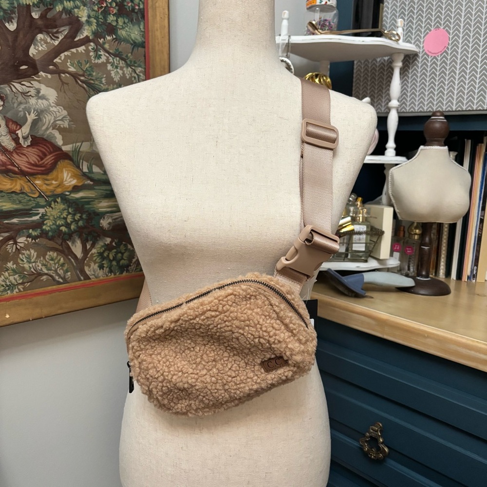 CC Camel Sherpa Fanny Pack/Belt Bag  NWT